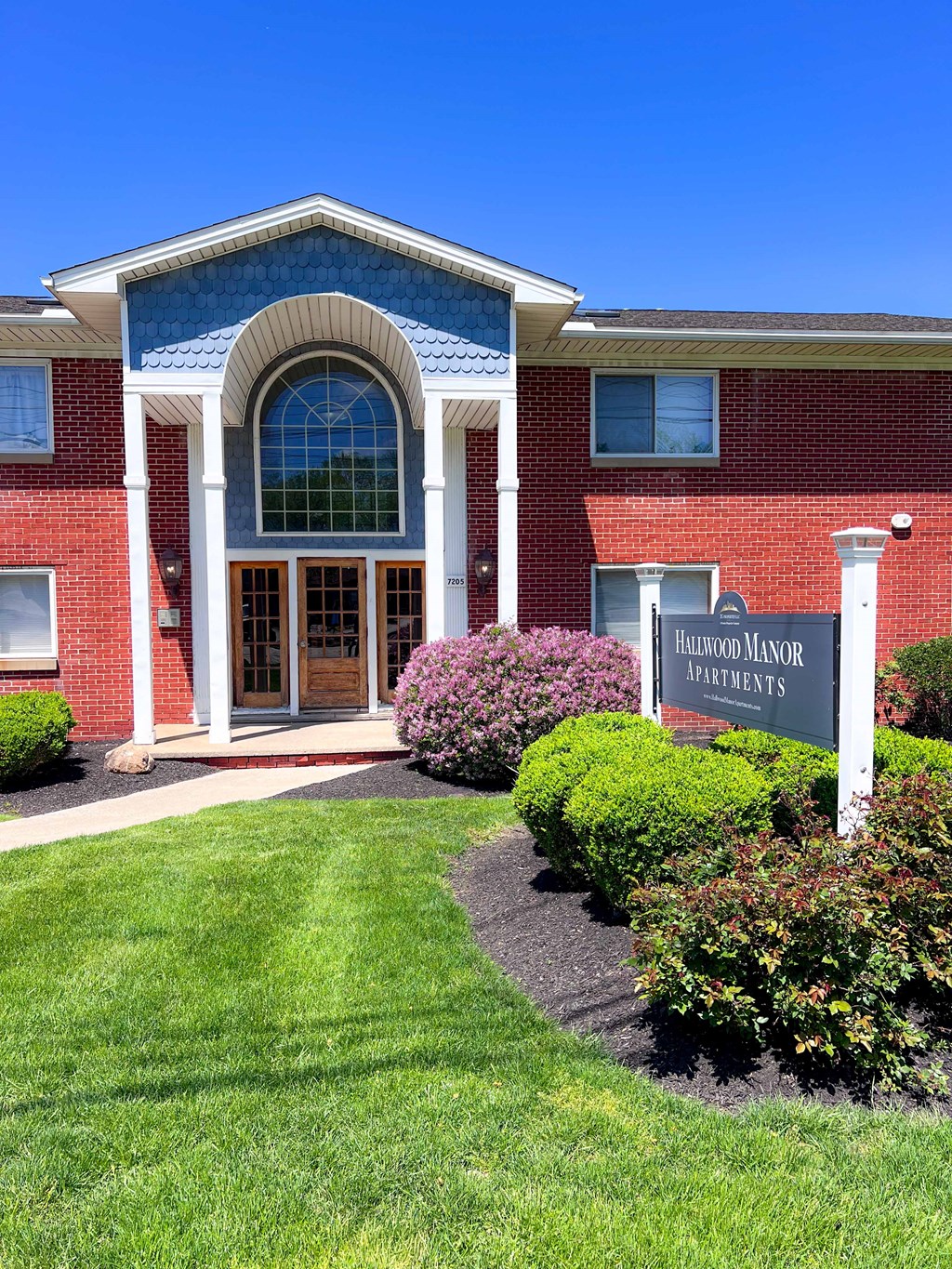 Welcoming Signage at Hallwood Manor Apartments, Mentor, OH