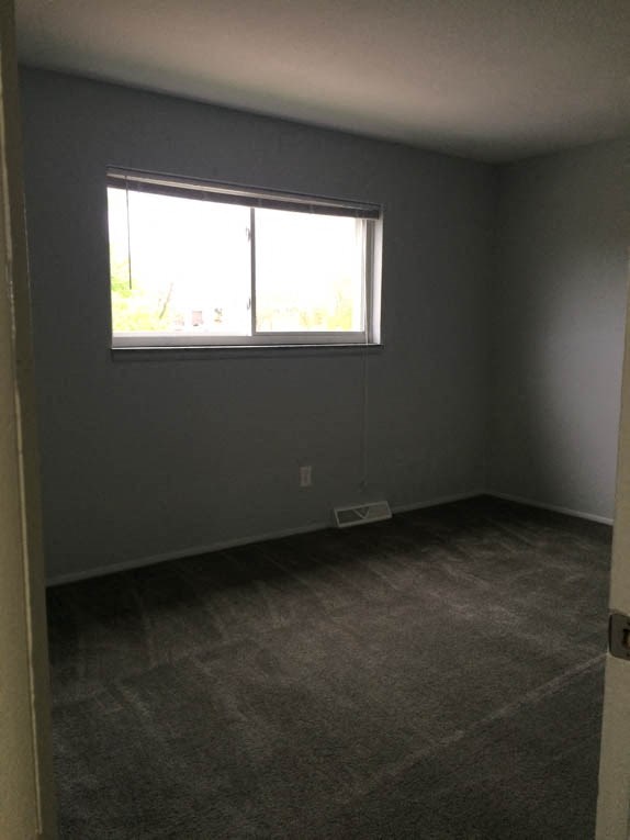 Plush Carpeting at Garfield Villa Apartments, Ohio