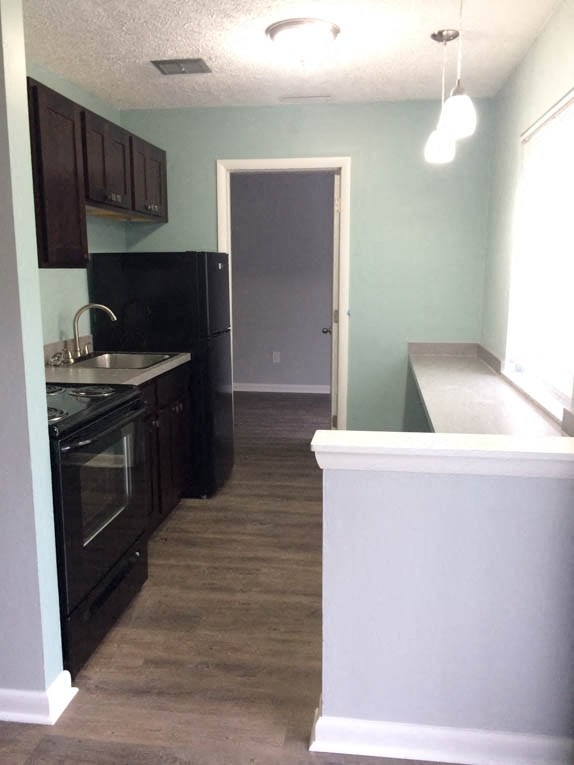 Fully Equipped Kitchen at Garfield Villa Apartments, Garfield Heights, 44125