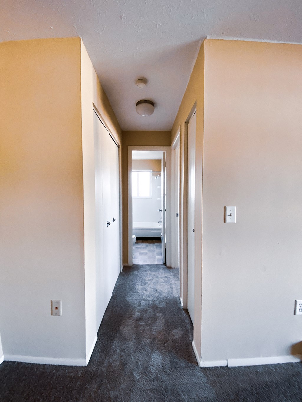 1 Bedroom Hallway