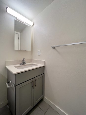 Bathroom - Photo Gallery 10