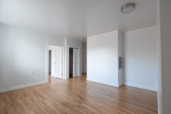 Living Area - Photo Gallery 5