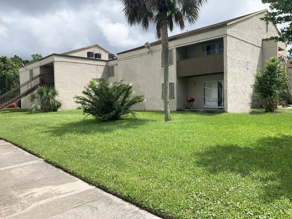 Beachwood Apartments in Jacksonville