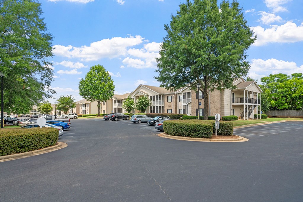 Exterior of Highland Lakes