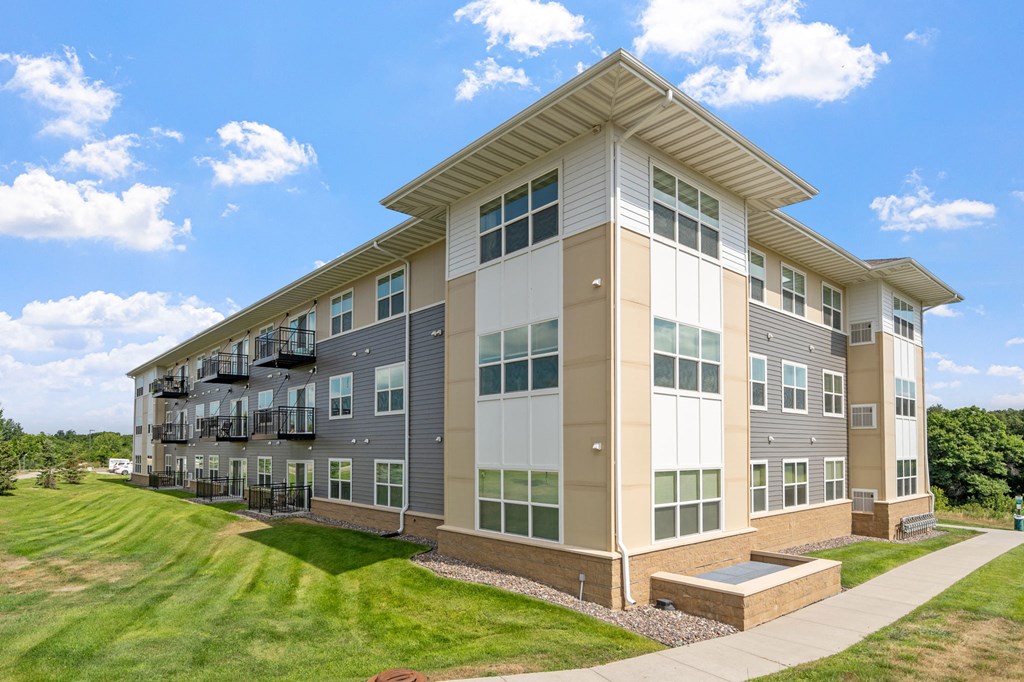 Exterior of Eastwood Ridge