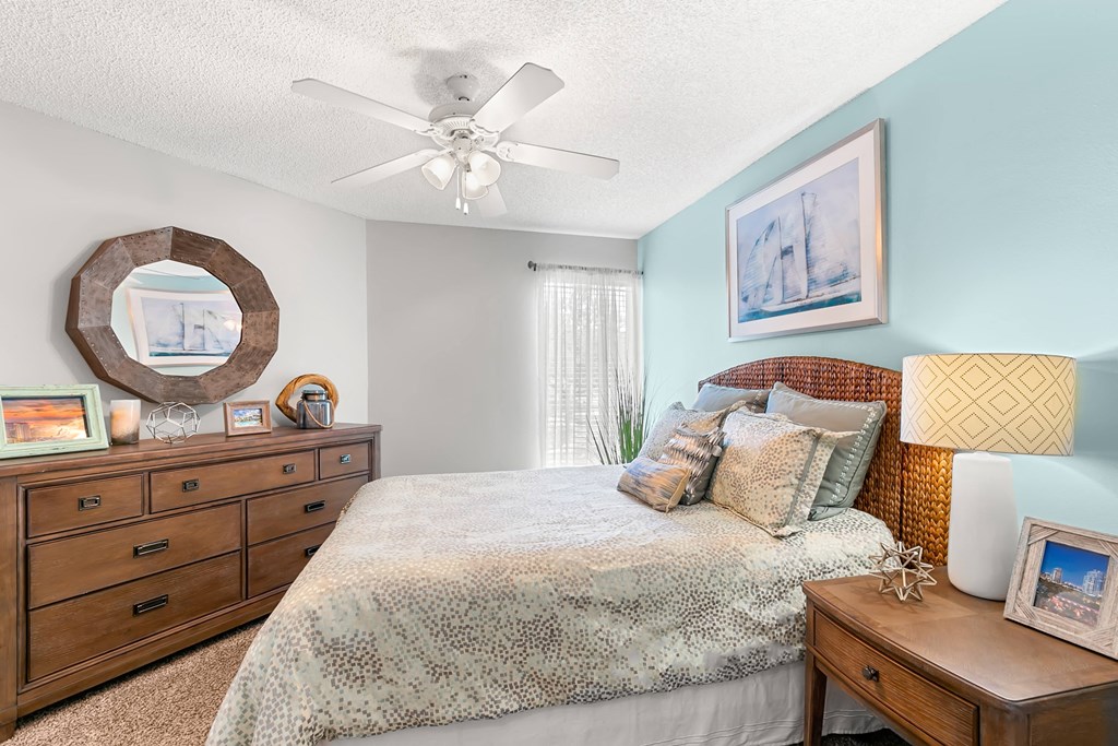 Bedroom With Ceiling Fan & Light