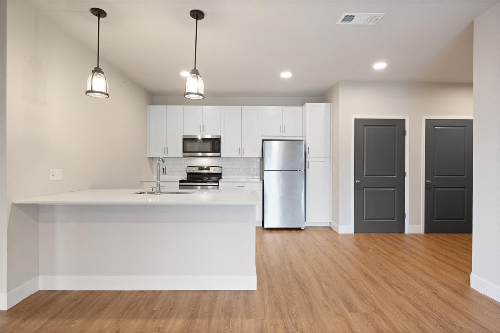 Fully Equipped Kitchen with Stainless Steel Appliances