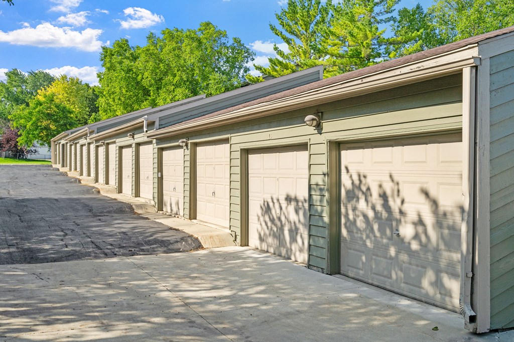 Detached Garage Spaces