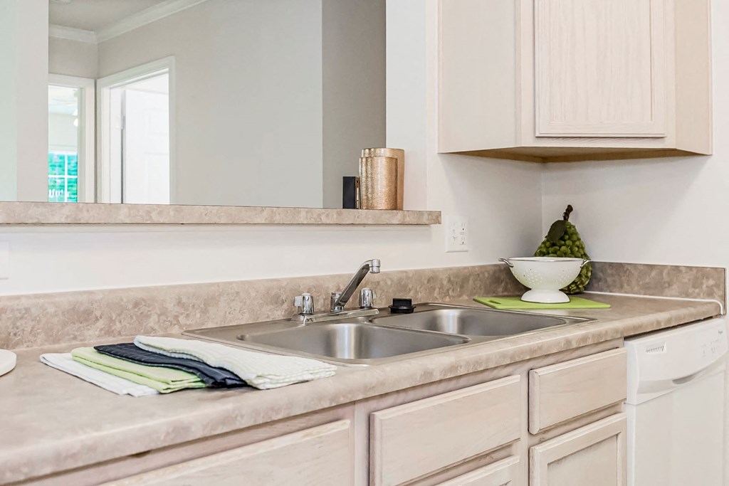 Kitchen with Breakfast Bar