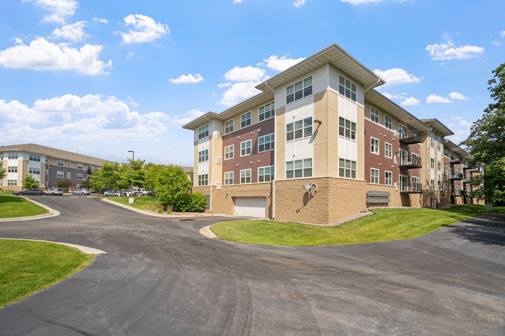 Exterior of Eastwood Ridge