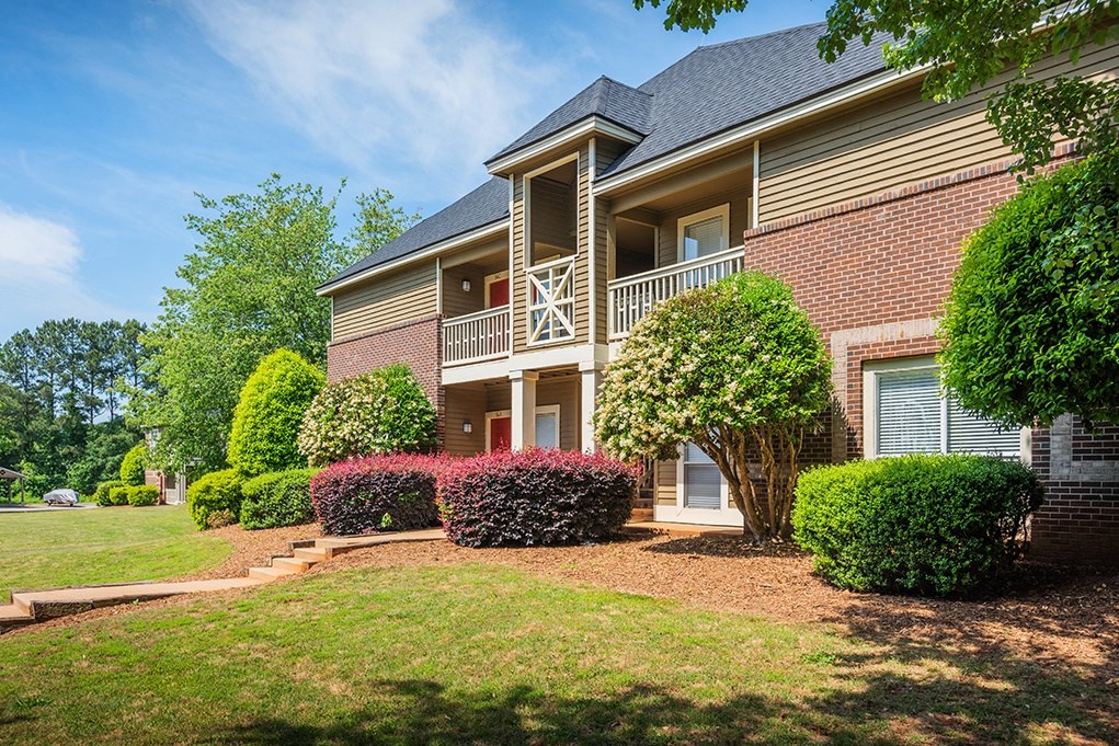 Apartment Homes With Exterior Patios & Balconies