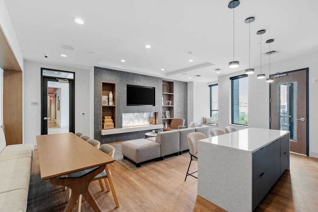 Entertainment Lounge