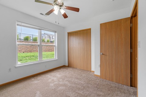 Bedroom with Plush Carpeting
