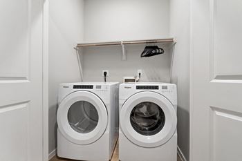 Full-Size Washer/Dryer