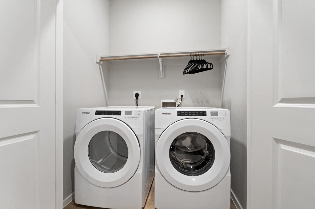 Full-Size Washer/Dryer