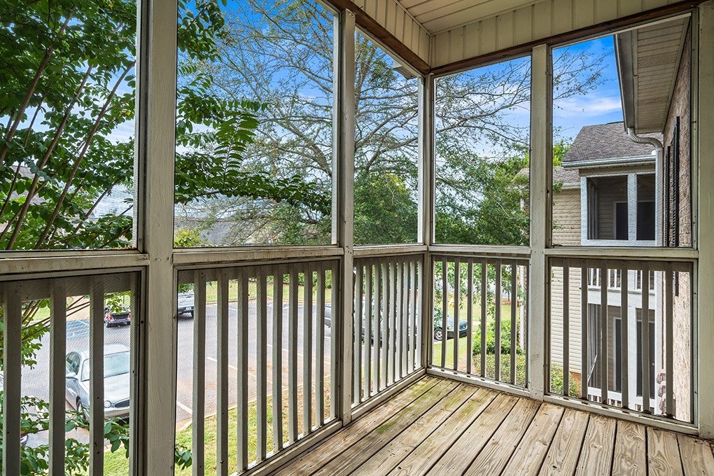 Screened-in Balcony