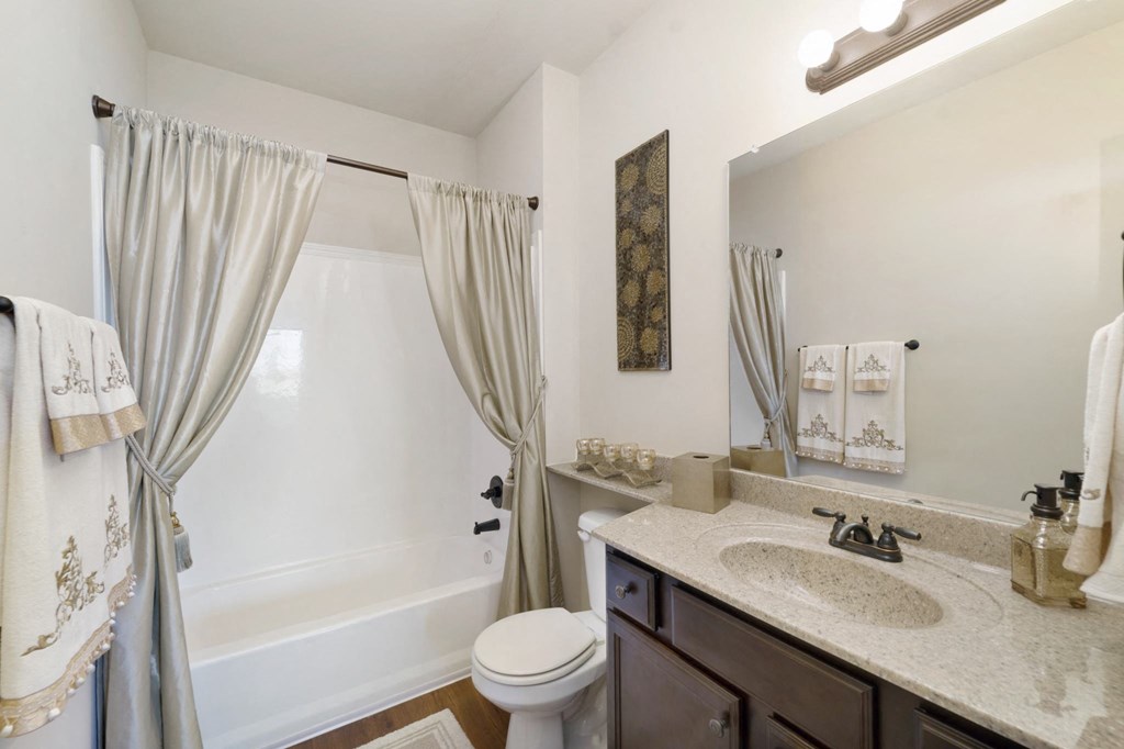 Bathroom with Modern Finishes