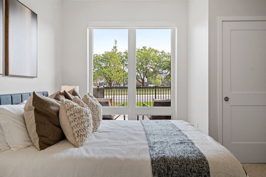 Large Double Bedroom Windows