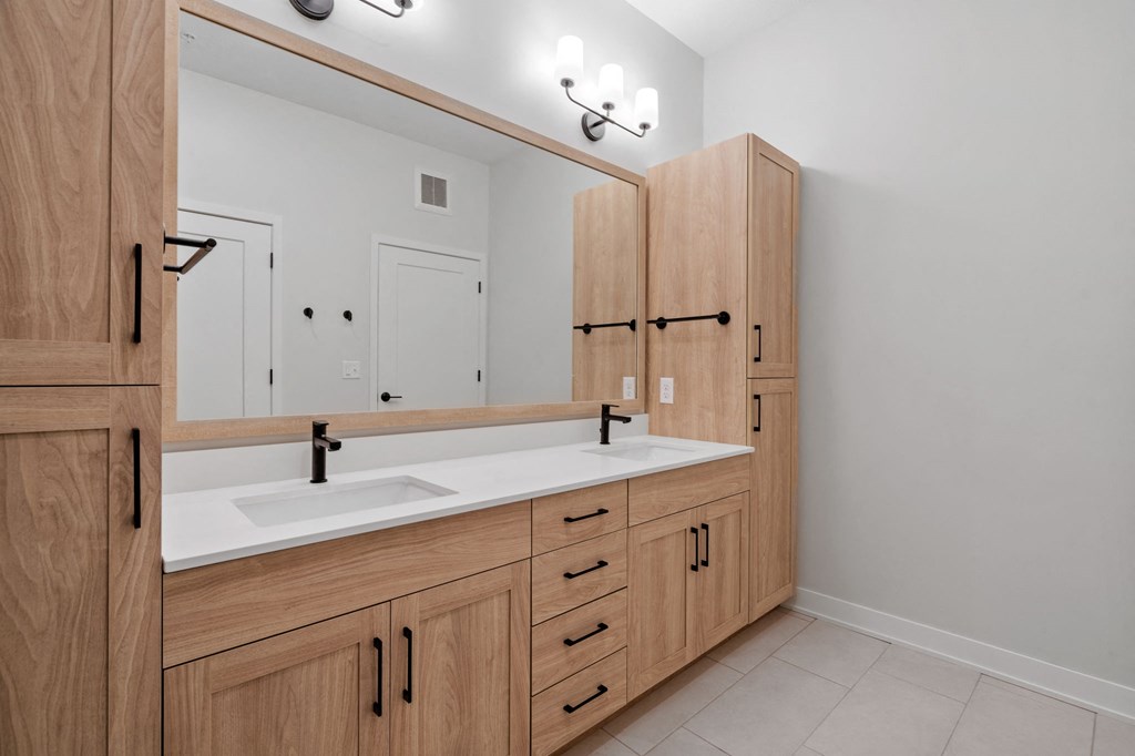 Bathroom with Dual Vanity