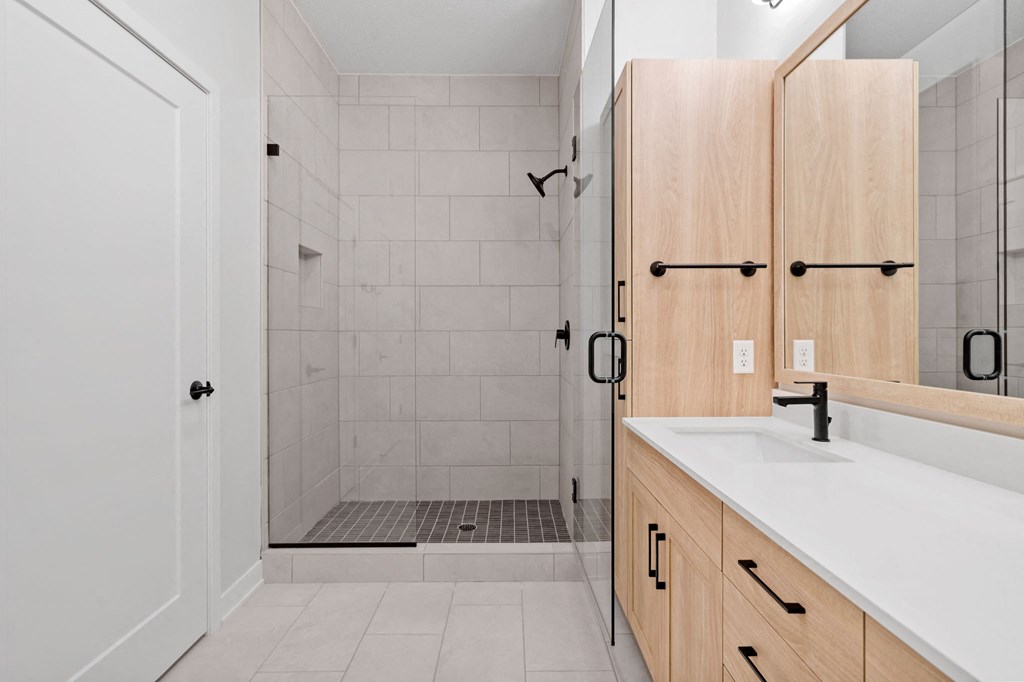 Bathroom with Tiled Shower