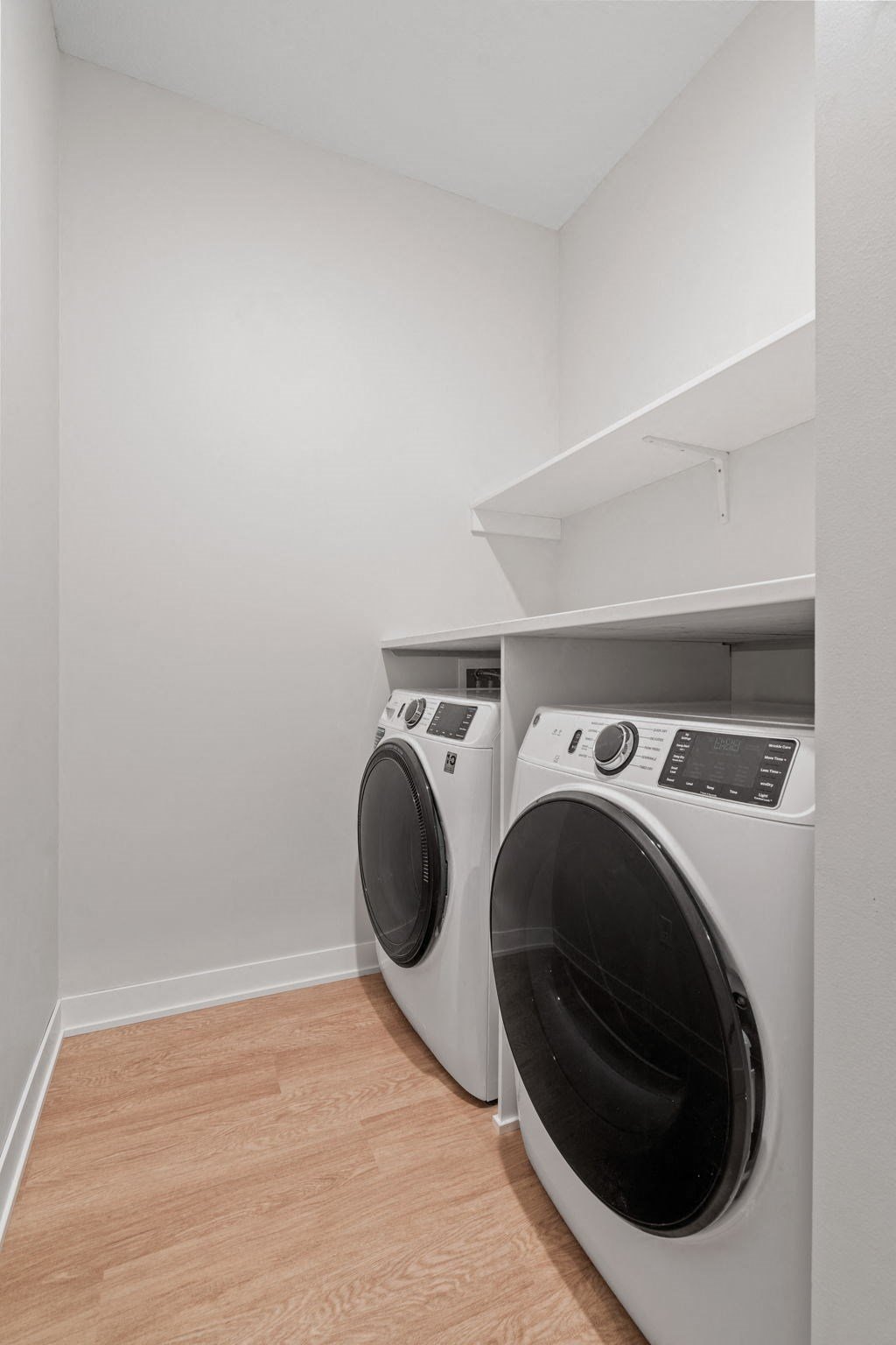 Full-Size Washer/Dryer