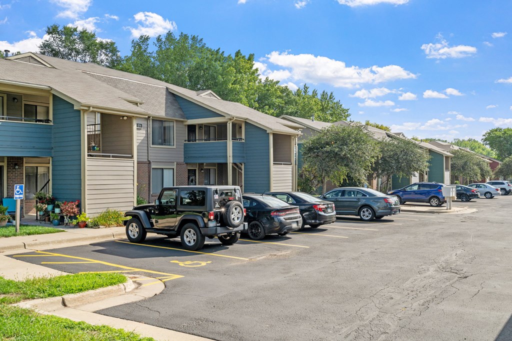 Exterior of Jordan Creek and Mills