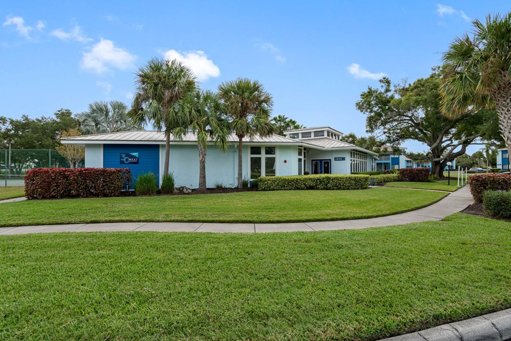 Lush Greenery at 30 West