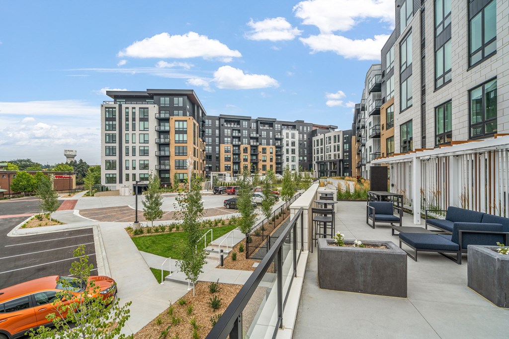 Patio view of Paravel Courtyard