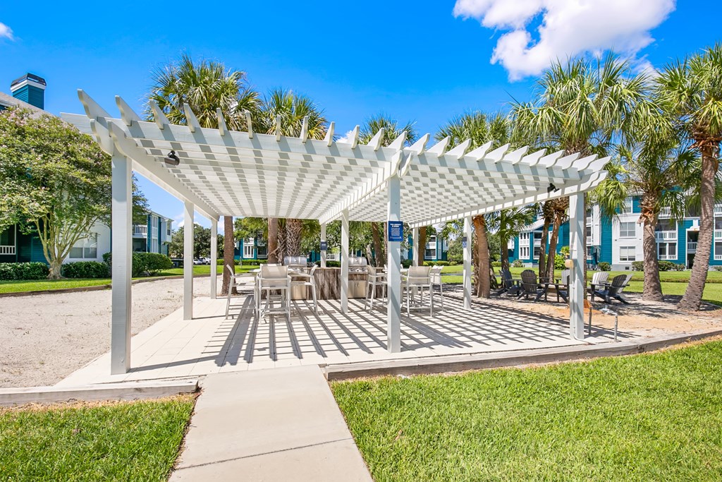 Spacious Outdoor Grilling Area & Pergola