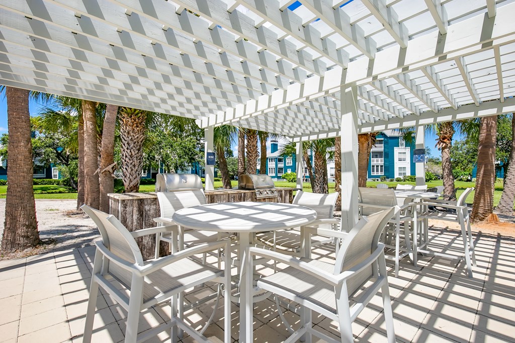 Spacious Outdoor Pergola Area