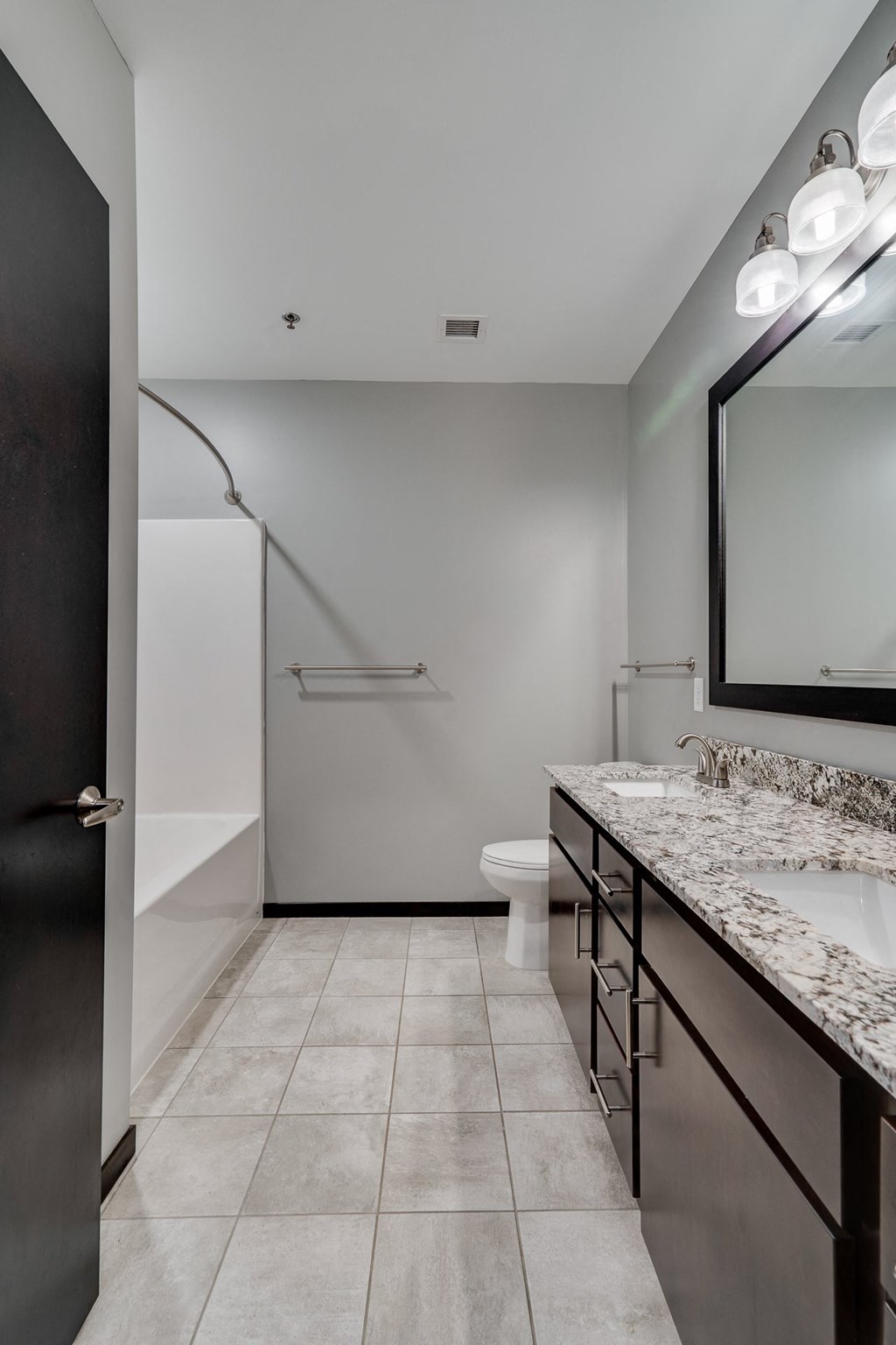 Large Bathroom with Shower and Tub