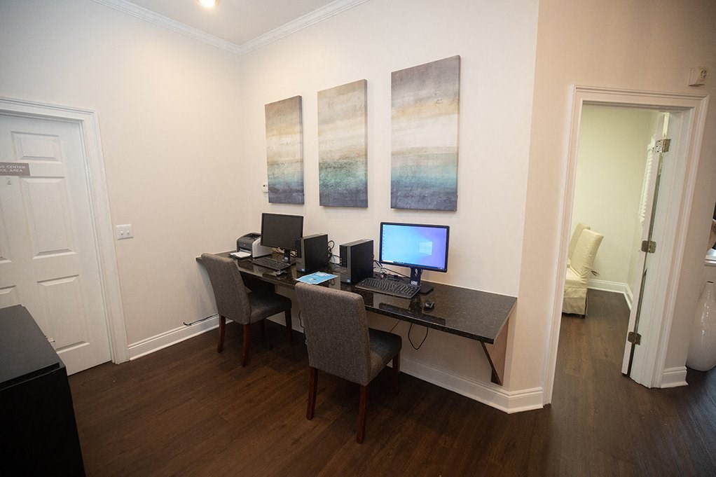 Clubhouse Business Center Area