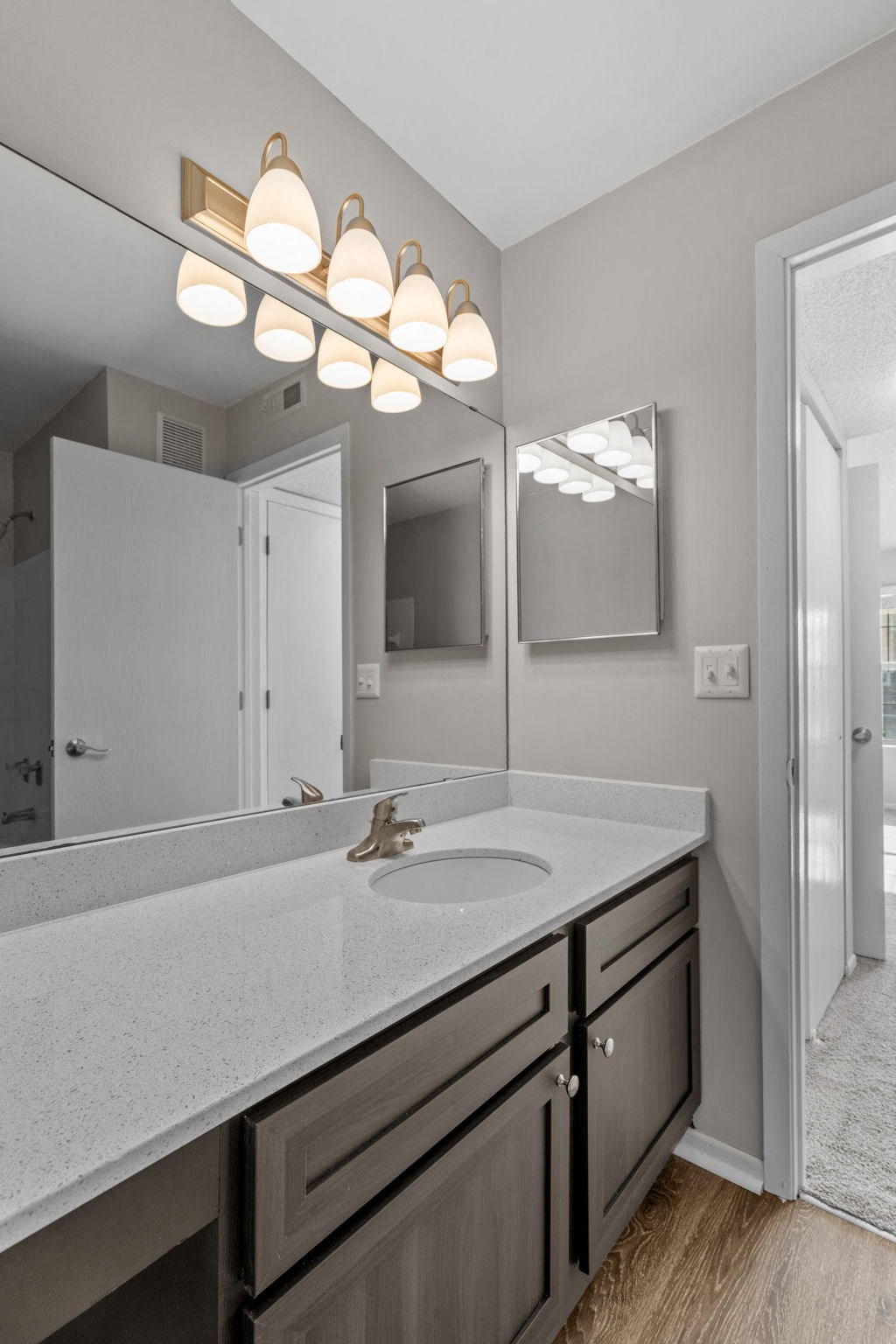 Bathroom with Modern Finishes