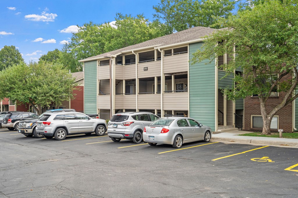 Exterior of Jordan Creek and Mills