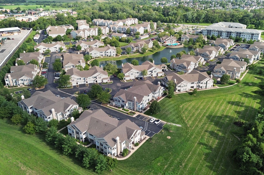 Aerial View of Parkway Lakeside