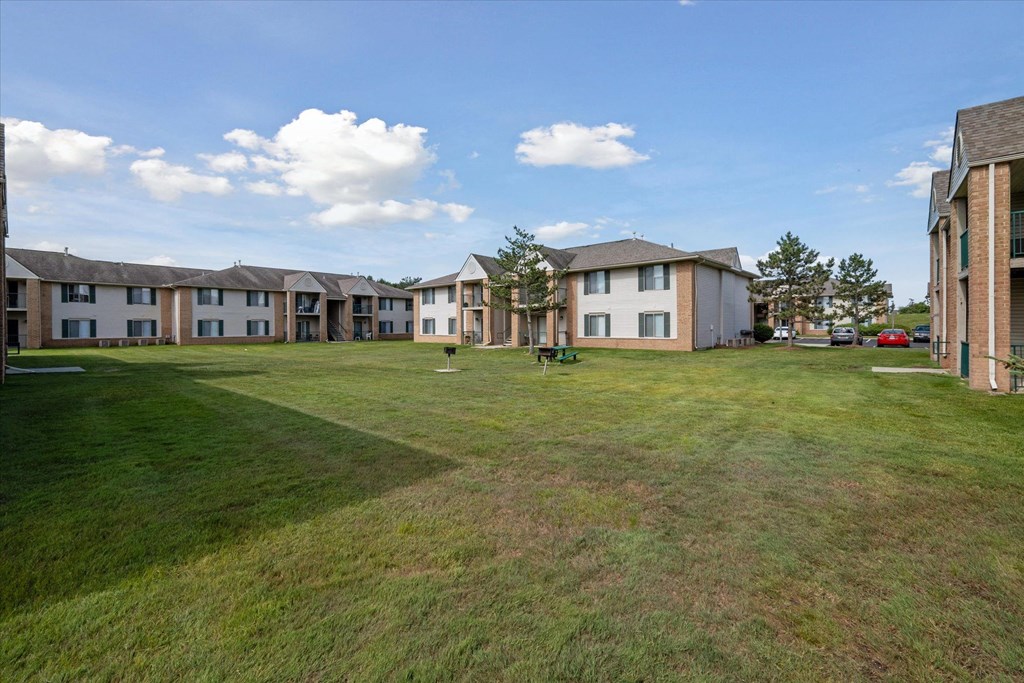 Exterior of Lakeside Park
