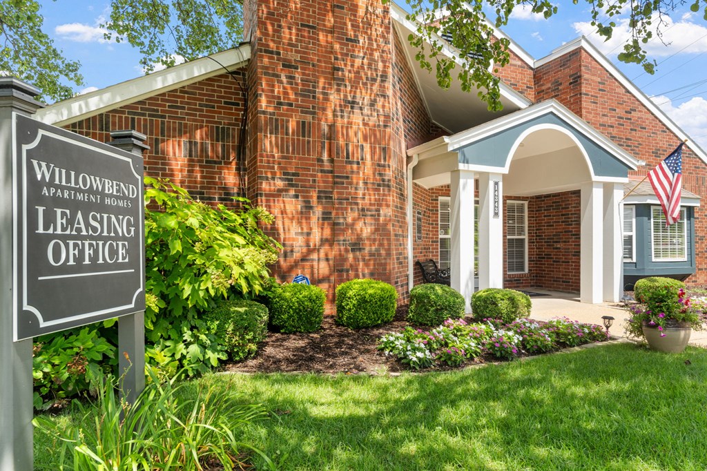 Willowbend Leasing Office