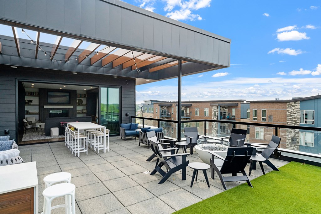 5th Floor Sky Deck with Turf