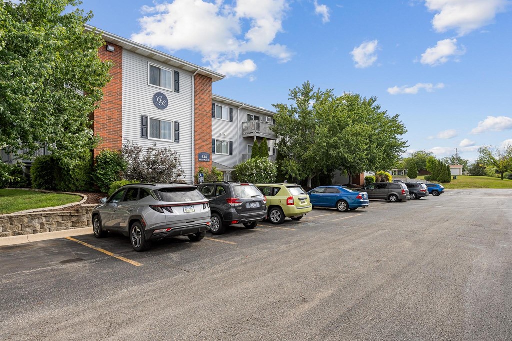 Exterior of Grand Ridge