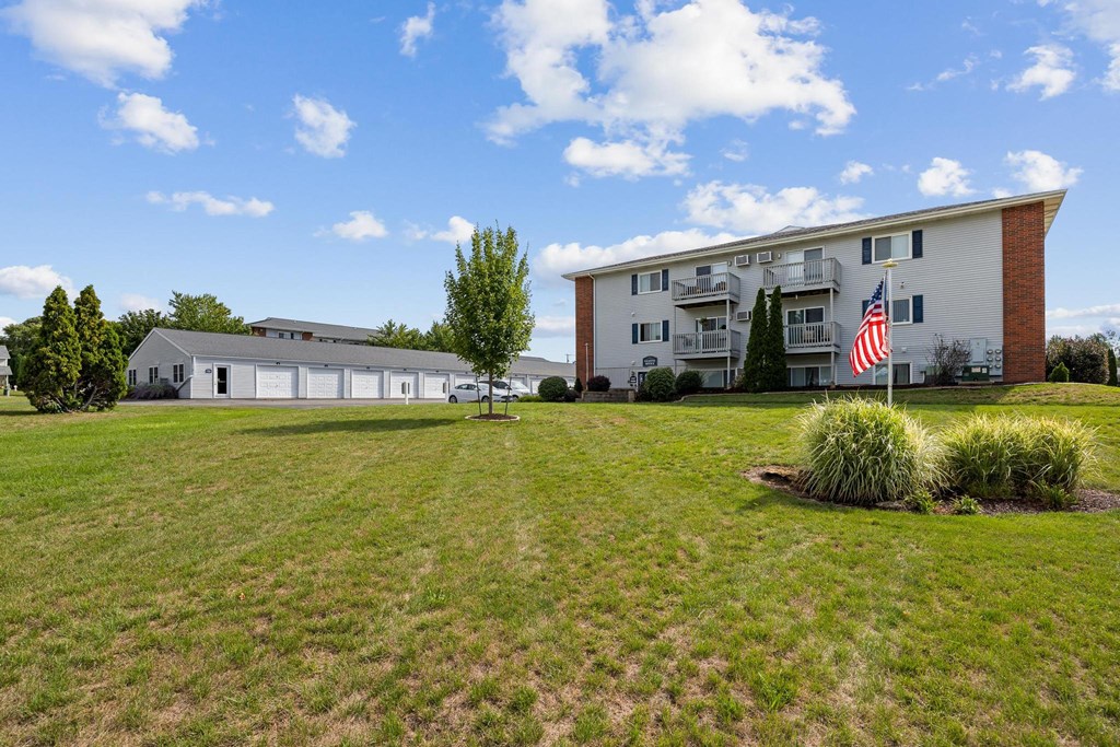 Lush Greenery at Grand Ridge
