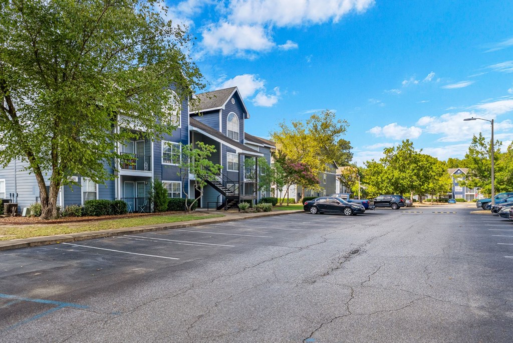 Exterior of Oak Hollow