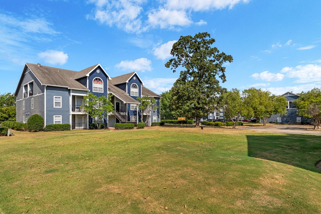 Exterior of Oak Hollow