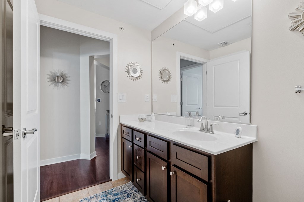 Bathroom with Modern Finishes