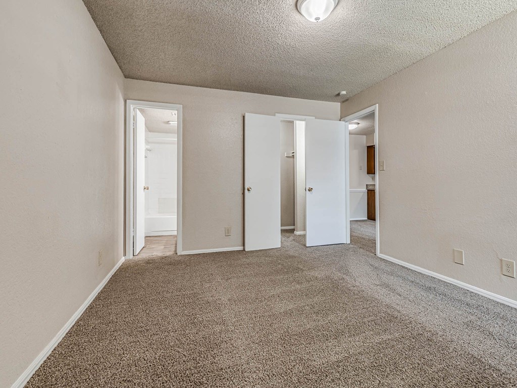 Bedroom with Bathroom Access