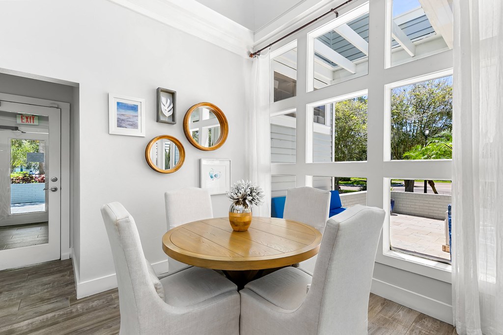 Clubhouse Table & Chairs