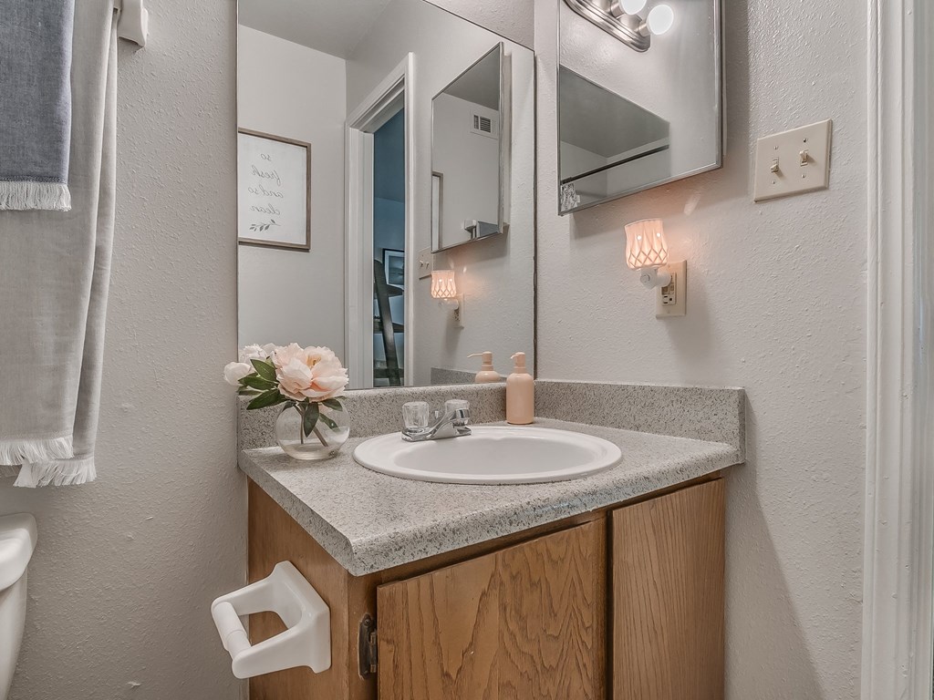 Bathroom Vanity With Mirror & Overhead Lights