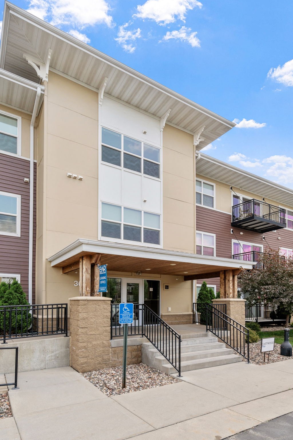 Exterior of Eastwood Ridge