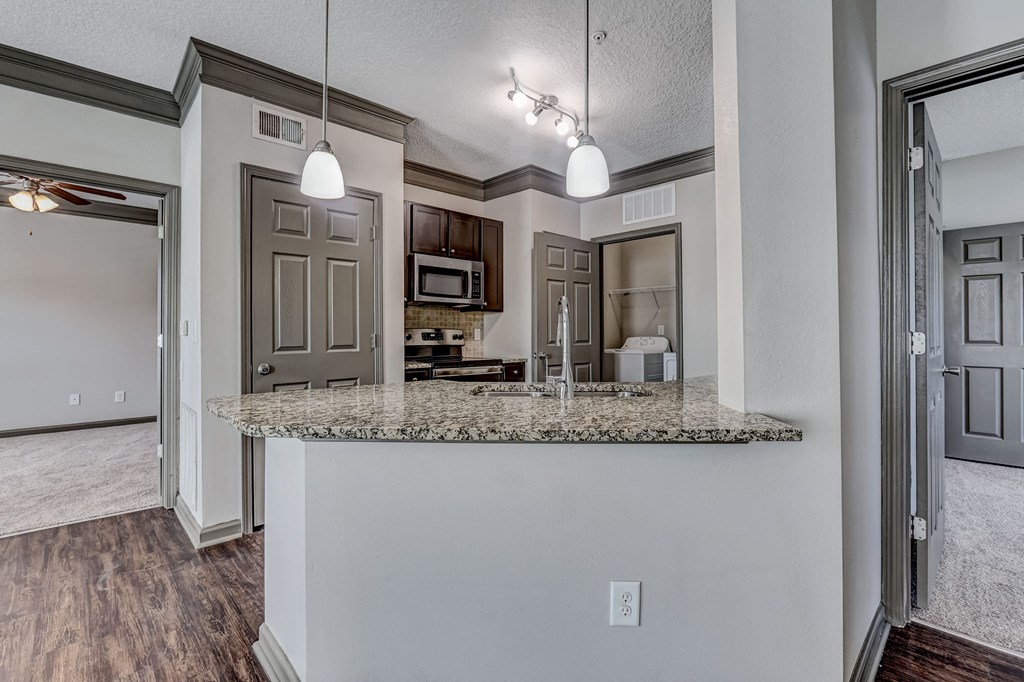 Breakfast Bar With Granite Countertops