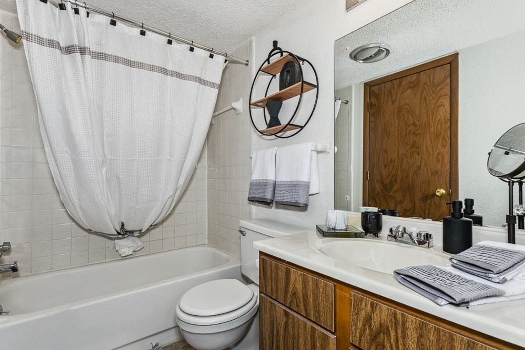 Bathroom with Tiled Shower