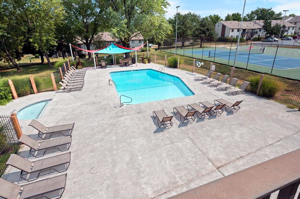 Outdoor Pool & Sundeck